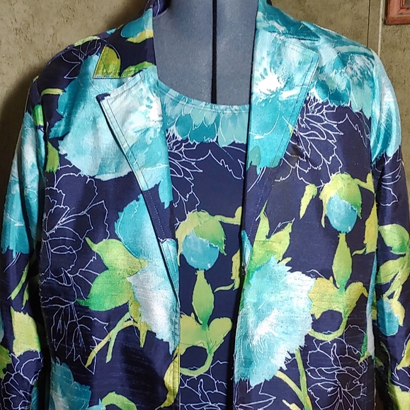 Susan Graver blazer and top set - Picture 2 of 5
